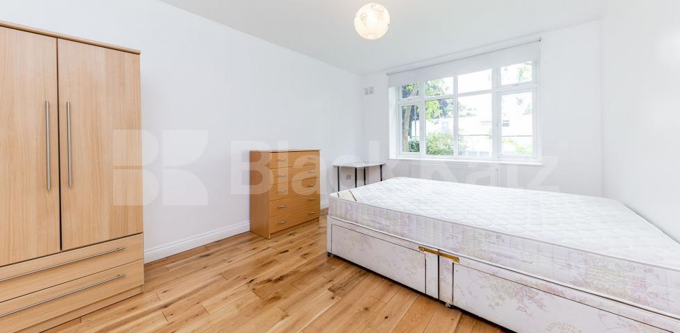 			MODERN THREE BED!, 3 Bedroom, 1 bath, 1 reception Flat			 Carleton Road, TUFNELL PARK